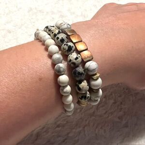 Lot of 3 White Black Gray Marble BeadsCopper Tone Accent Elastic Bracelets